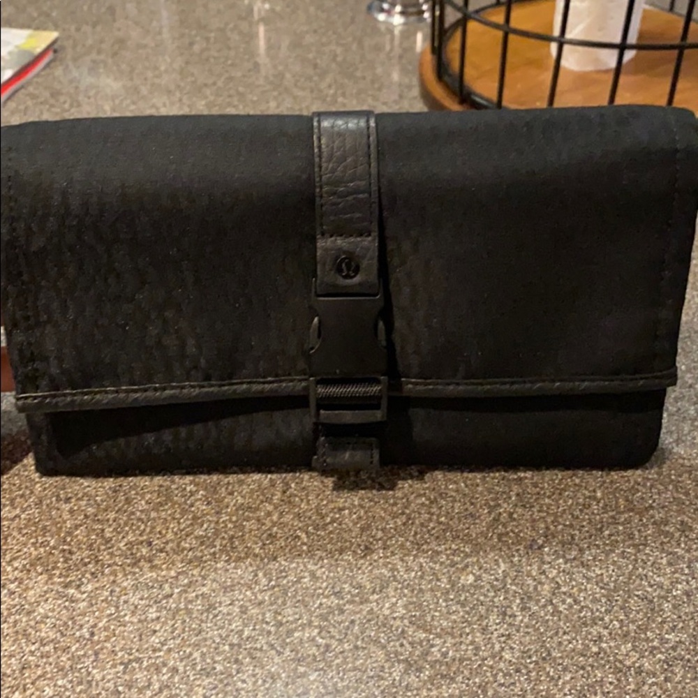 Lululemon Wallet